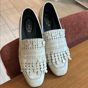 Tod's Cream/Taupe Leather Flats with Fringe Detail